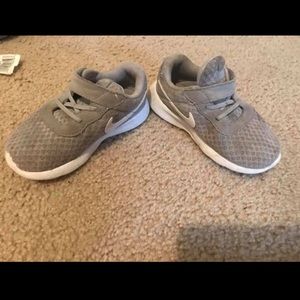 Toddler boy 8c Nike’s